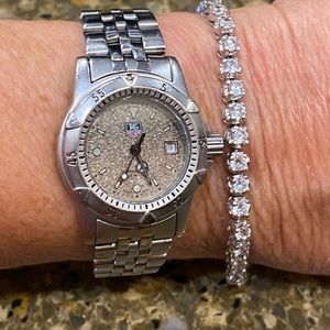 Ladies 1500 Series Tag Heuer Watch